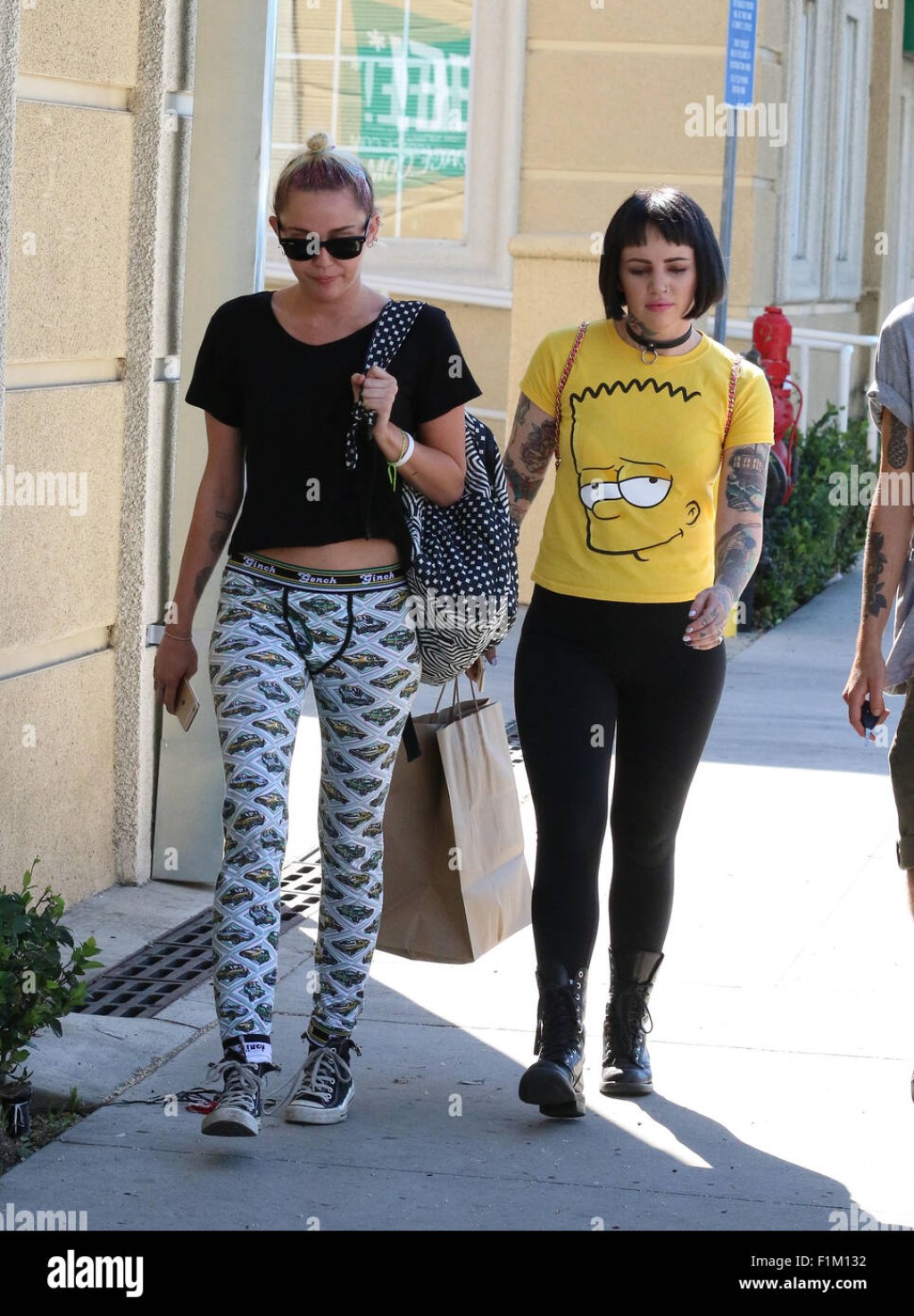 Picture of: Miley Cyrus spotted leaving a Mexican restaurant in Studio City